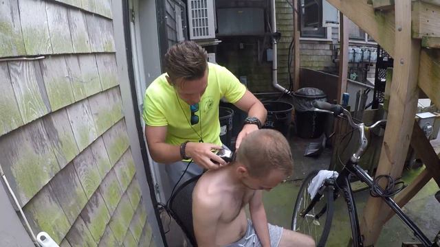 My Serb Barber on Nantucket Island смотреть онлайн