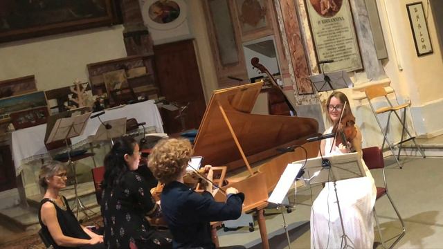 Mozart Trio K. 498, mov. 3; period instruments смотреть онлайн