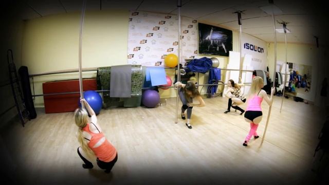 Hollywood - Pole Dance смотреть онлайн