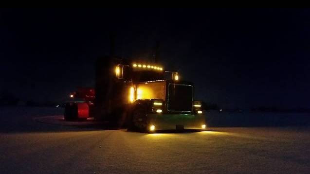 Дальнобой по США. Дрифтую на траке. Первый снег, зима смотреть онлайн