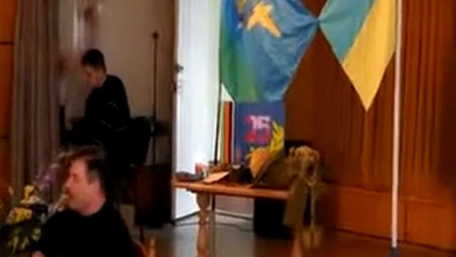 Песню "Старушка" исполняет поэт и композитор Владимир Бурко смотреть онлайн