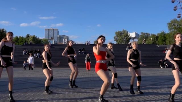[K-POP IN PUBLIC] [ONE TAKE] NAYEON (나연) 'POP!' dance cover by LUMINANCE смотреть онлайн
