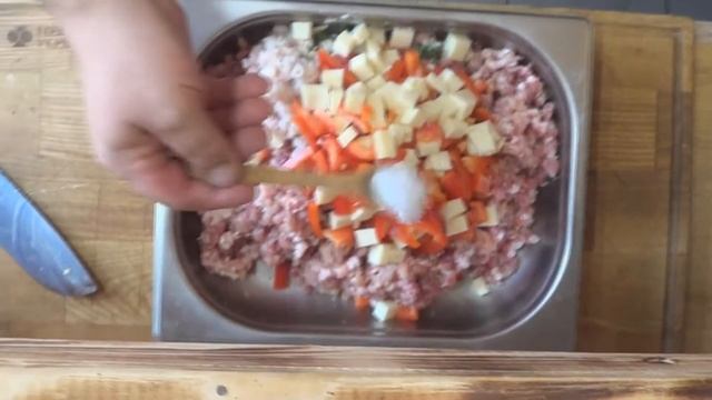 КАК ПРИГОТОВИТЬ КЕБАБ \ КАК ПРИГОТОВИТЬ КОТЛЕТУ ДЛЯ БУРГЕРА \ КАК ПРИГОТОВИТЬ КОЛБАСКИ. ИЗ ФАРША !! смотреть онлайн
