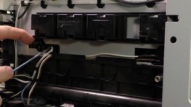 Kyocera P6026cdn — Проверьте контейнер с тонером смотреть онлайн