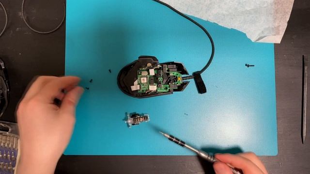 Logitech G502 Disassembly & cleaning смотреть онлайн