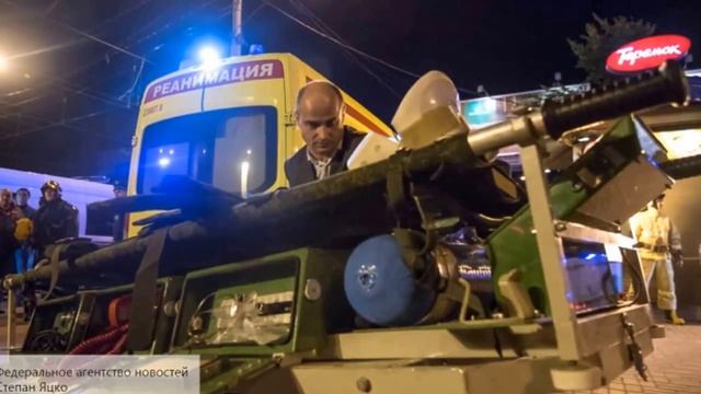 24 10 2016 Жесть в Москве девушка упала с 11 этажа на припаркованый автомобиль и выжила смотреть онлайн