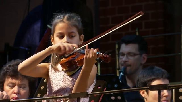 Г. Мари "Ария в старинном стиле". Клинкова Мария (8 лет). смотреть онлайн