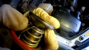 Ssangyong kyron 200xdi   правильная установка термостата .