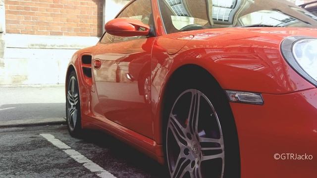 Red Porsche 911 Turbo (997) смотреть онлайн