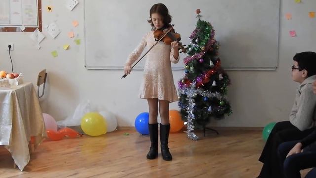 Анданте (Гайдн) - Алина, 5 класс (2ой год музыкалки) смотреть онлайн
