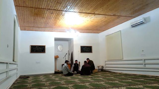 В мечети. смотреть онлайн