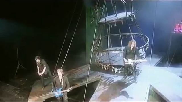 Bonfire-The Räuber-Live Theatra Performance+behind The Scenes&BONFIRE