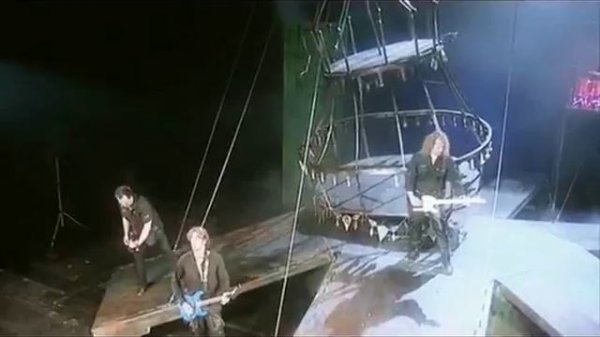 Bonfire-The Räuber-Live Theatra Performance+behind the scenes&BONFIRE