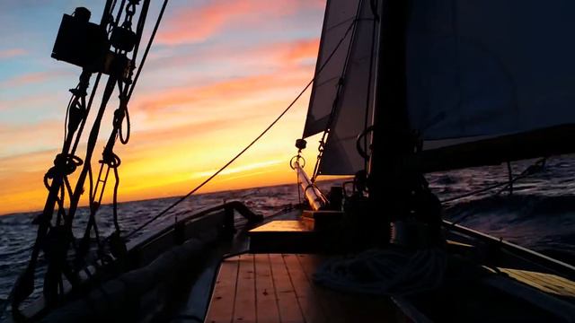 Colin Archer 2 | Sunrise near Færder fyr смотреть онлайн