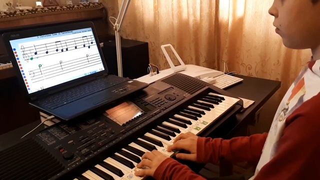 Семён Мащенко "O Christmas Tree" (O Tannenbaum) 5 презентация, чтение нот с листа смотреть онлайн