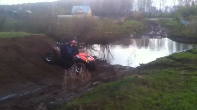 Небольшой прыжок RZR смотреть онлайн