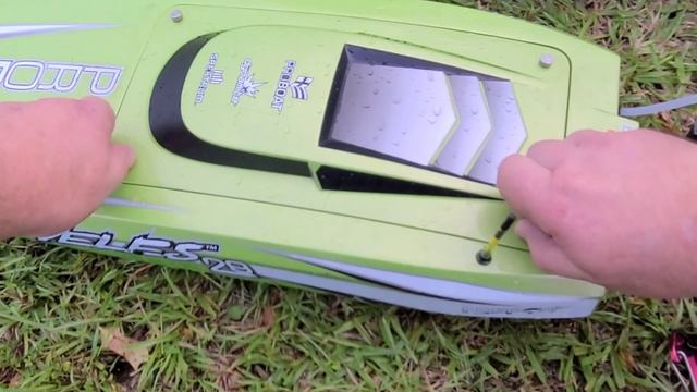 RC Catamaran Strut Position Explained Veles 29 - Catamaran Hull Setup Fast Electric Rc Boat смотреть онлайн