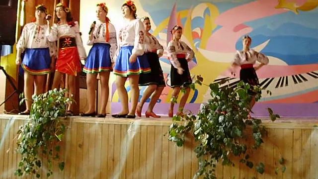 "Мамина сорочка". Виконує вокальна група "Камертон" смотреть онлайн