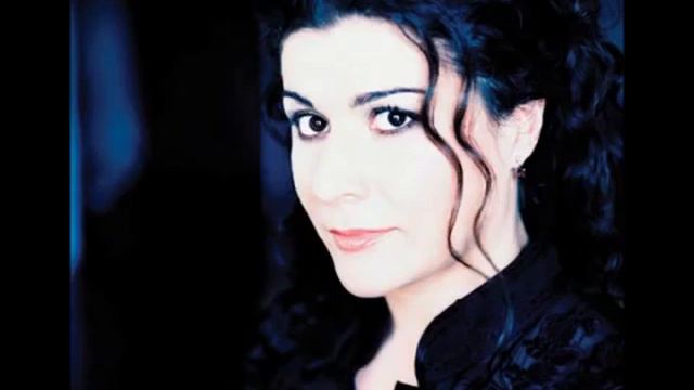 Cecilia Bartoli - Casta Diva Norma смотреть онлайн