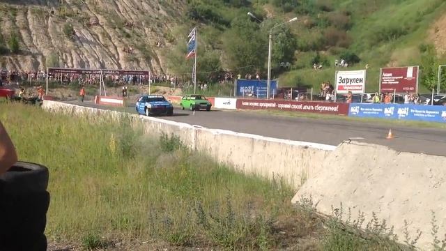 ВАЗ 2108 TL vs ВАЗ 2108 Волгоград смотреть онлайн