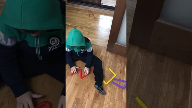 Дима показывает как собрать слово Дима смотреть онлайн