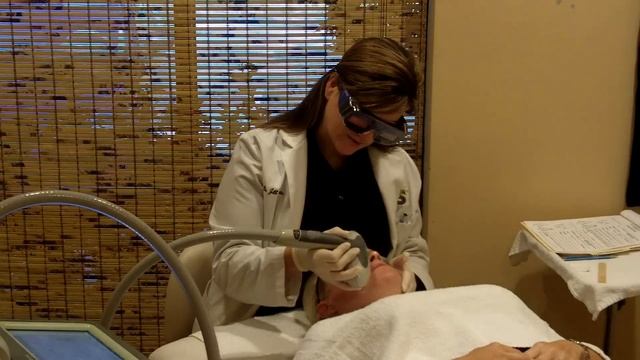 IPL Procedure by Dr.Jill Lezaic смотреть онлайн