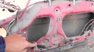 как снять стекло на передней двери на мазде 626 переходка