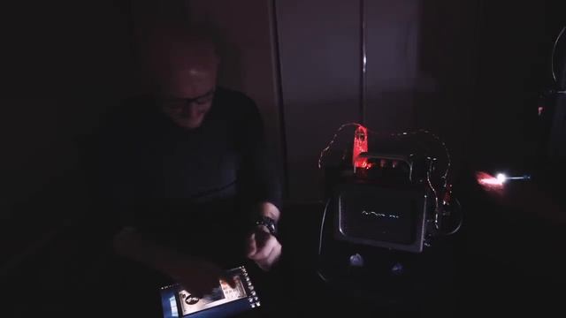 This will thrill you, scare you, and possibly make you cry. Spirit Box Session. смотреть онлайн