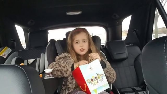 Mother & Daughter Donate Hair! смотреть онлайн