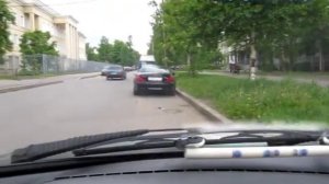 Разворот с использованием прилегающей территории справа