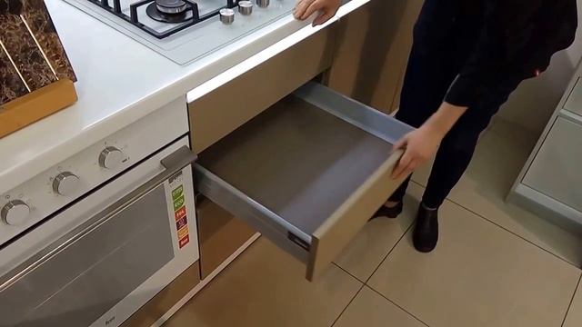 Обзор выдвижного ящика Тандембокс от Блюм