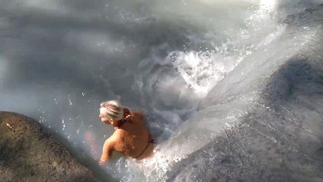 Агурские водопады.Купание в конце октября ;) смотреть онлайн