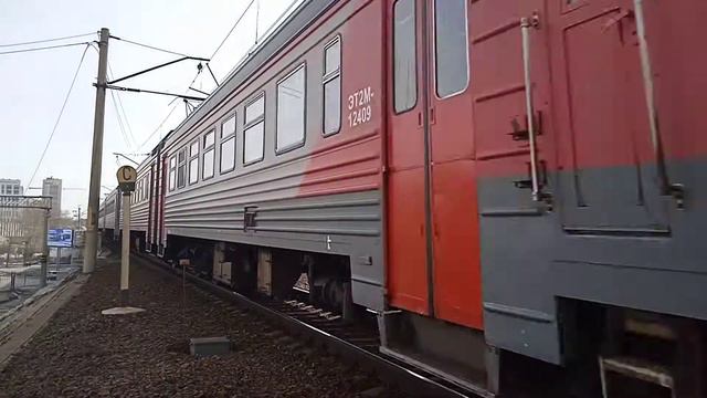 Электропоезд ЭТ2М-124. смотреть онлайн