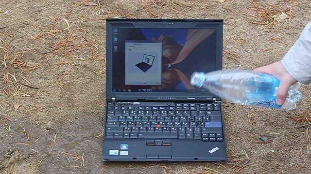 ThinkPad X201 Crash Test Part 1: Spill-resistant keyboard смотреть онлайн