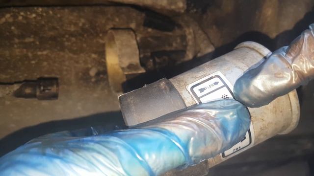 Opel Corsa B 1.4 Fuel Filter Change смотреть онлайн