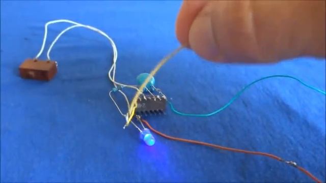 ✅ ВКЛЮЧАЮ и ВЫКЛЮЧАЮ с помощью ЗАЖИГАЛКИ ✅ Радиопульт Самый простой Своими Руками смотреть онлайн