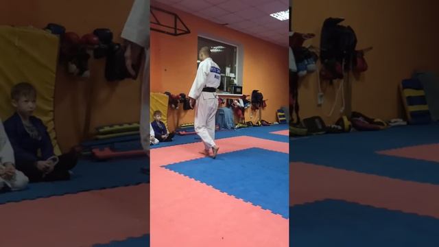 ТРЕНЕР В БЕШЕНСТВЕ! МАЛЫШИ СОВСЕМ ОБОРЗЕЛИ! смотреть онлайн