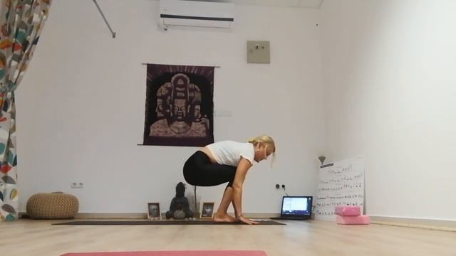 Създай си енергия за 30 мин. ♥️? Хатха флоу, виняса смотреть онлайн