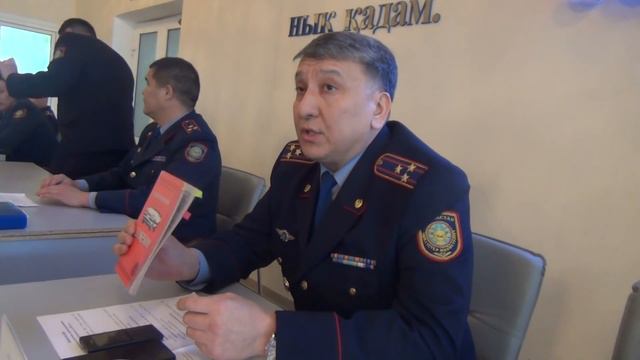 В Нуротане досталось полицейским за регистрацию авто с иностранными номерами. Уральск смотреть онлайн