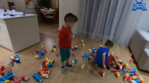 Разрушаем ГИГАНТСКИЕ башни из ЦВЕТНЫХ СТАКАНЧИКОВ // KiFill boys