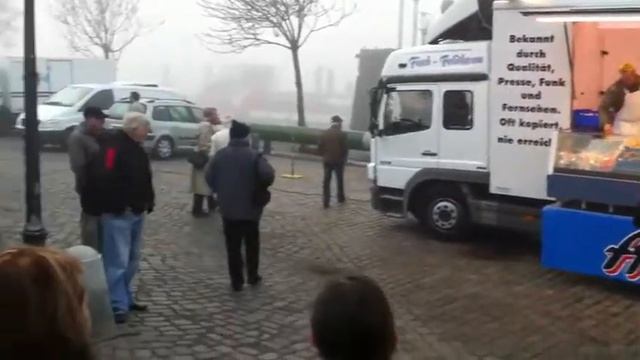 Продавец копченых угрей смотреть онлайн