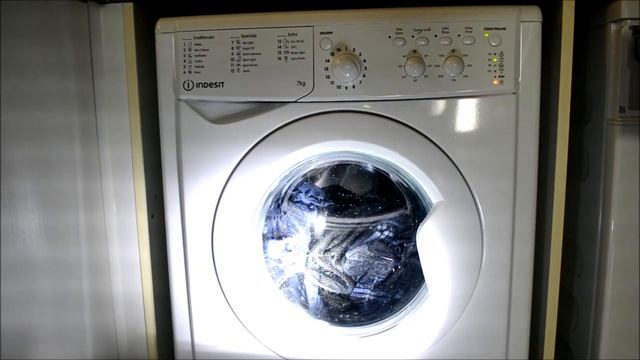 My Indesit Ecotime IWC71252W Washing Machine, Rinse And Final Spin (1200rpm). (sold)