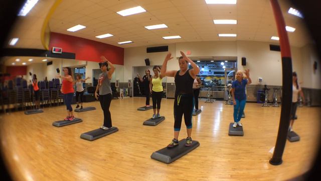 Zumba Step with Erika Bailando смотреть онлайн