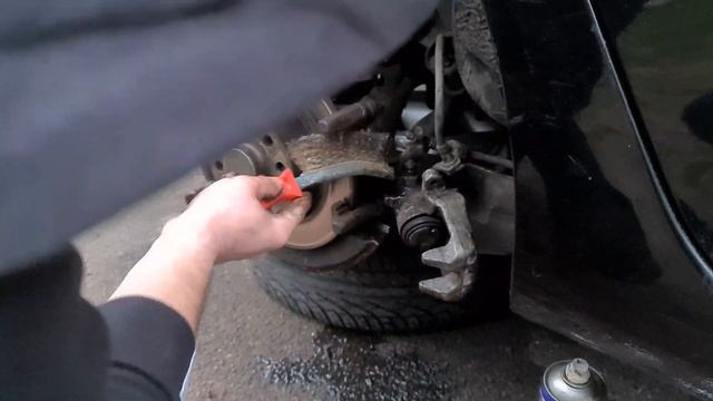 how to change rear brake pads vw golf 5 (schimbare plăcuțe de frână spate mk5 golf) смотреть онлайн