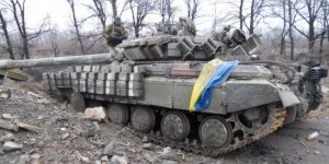 Китай поддерживает проведение прямого диалога между Россией и Украиной.