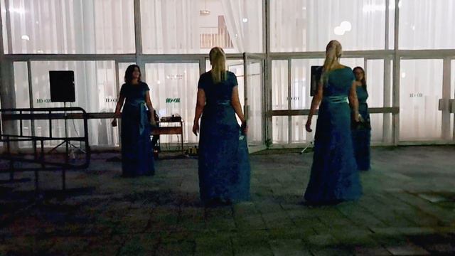 ЛУНА, ЛУНА - ШОУ-ГРУППА "ВЕРНИСАЖ" смотреть онлайн