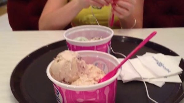 МОРОЖЕНОЕ БАСКИН РОББИНС на Арбате в Москве / Baskin Robbins in Moscow Russia