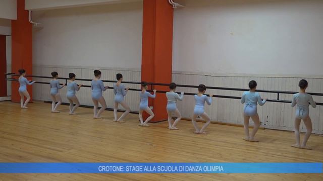 CROTONE: STAGE ALLA SCUOLA DI DANZA OLIMPIA смотреть онлайн