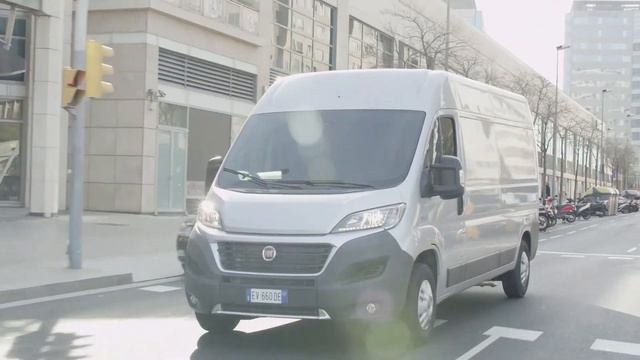 The New Fiat Ducato Truck Driving Video | AutoMotoTV смотреть онлайн