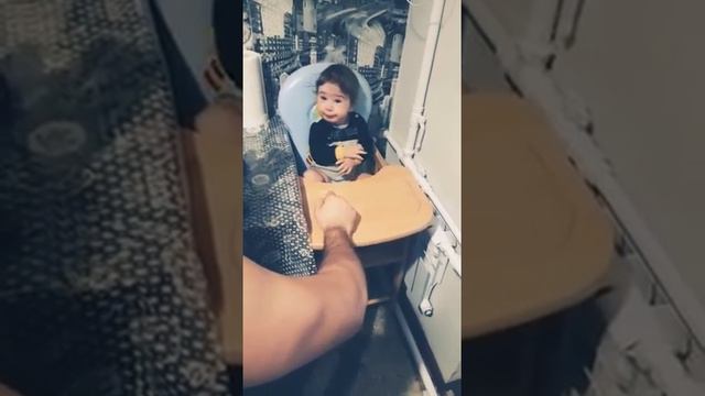 Сашенька чихает несколько раз подряд)) смотреть онлайн